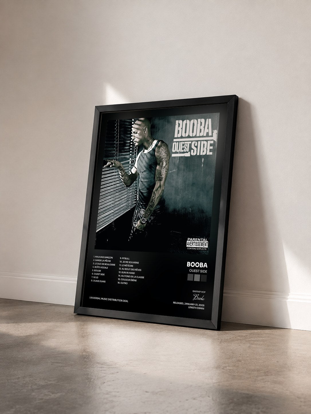 #noir Tableau de l'album Ouest Side de Booba vu de trois quarts, cadre noir