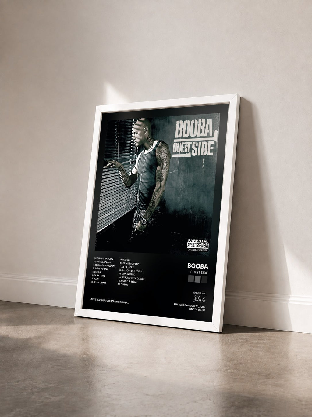 #blanc Tableau de l'album Ouest Side de Booba vu de trois quarts, cadre blanc