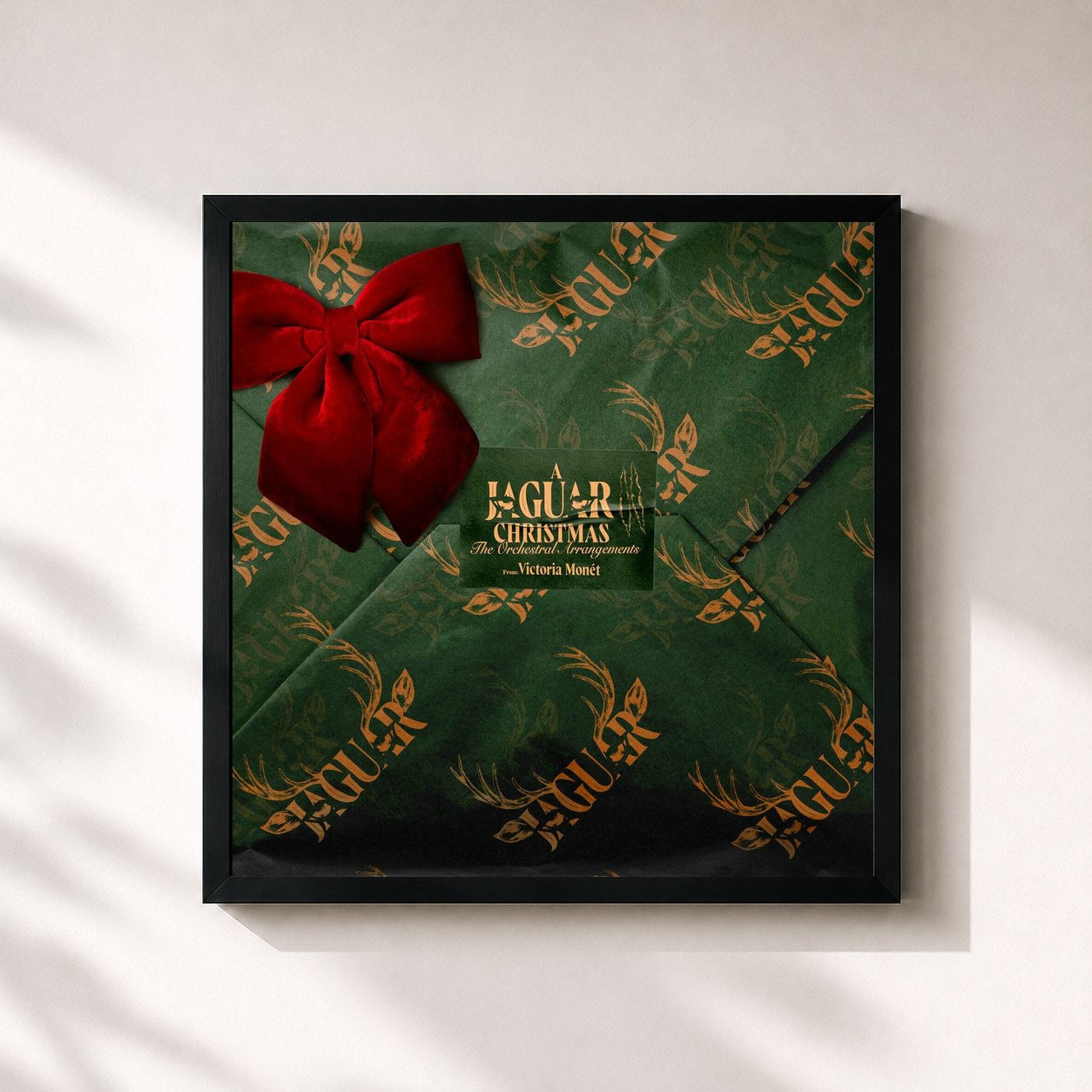#noir Tableau carré de l'album A Jaguar II Christmas: The Orchestral Arrangements de Victoria Monét, cadre noir 32x32 cm