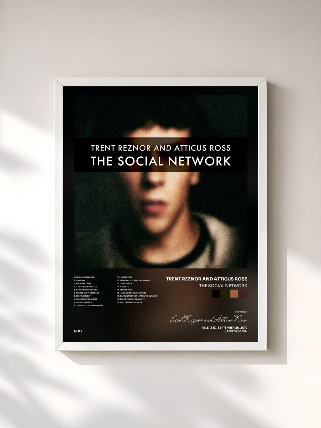 #blanc Tableau de l'album The Social Network de Trent Reznor and Atticus Ross, cadre blanc, imprimé et encadré en France