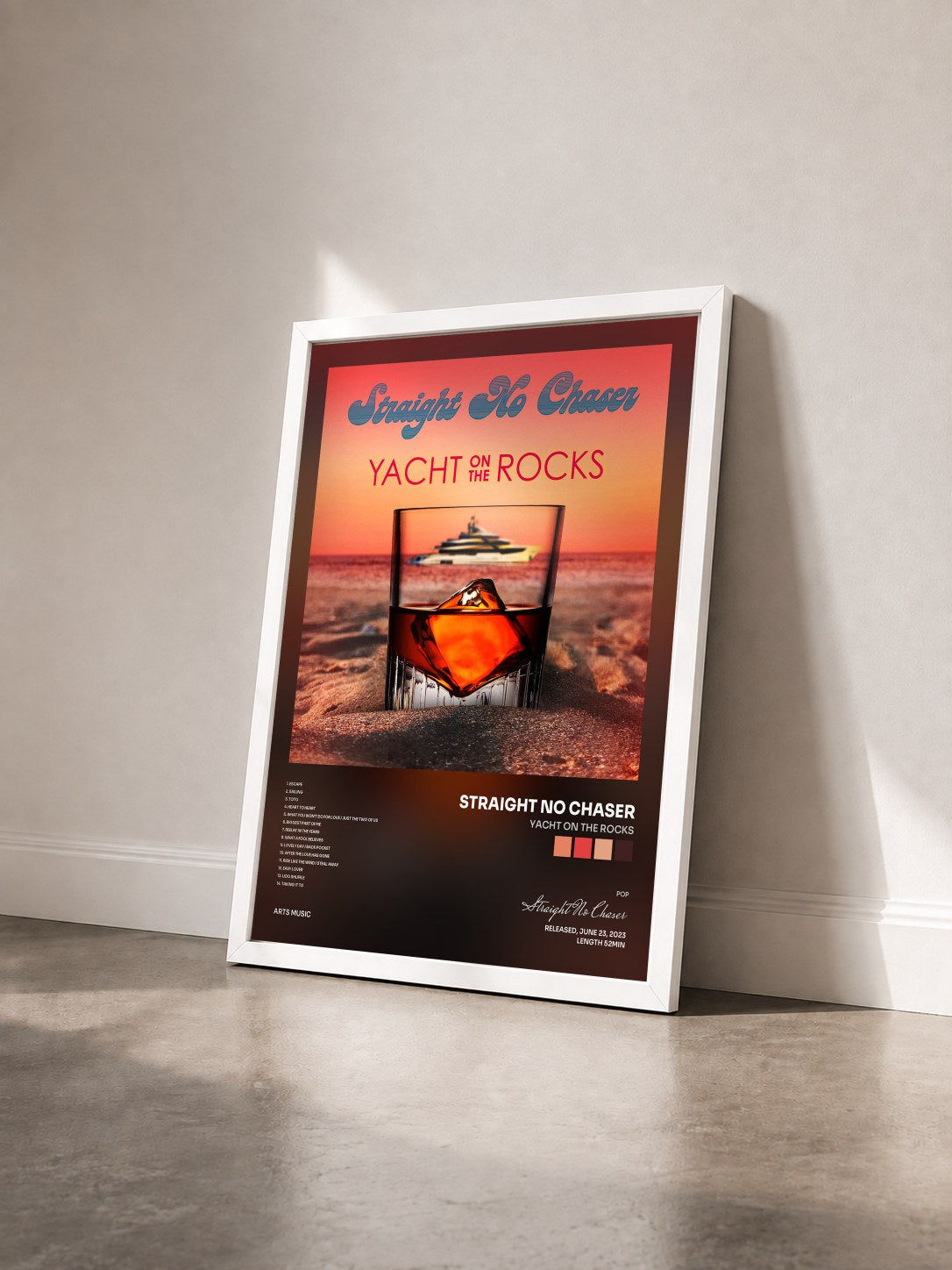 #blanc Tableau de l'album Yacht On The Rocks de Straight No Chaser vu de trois quarts, cadre blanc