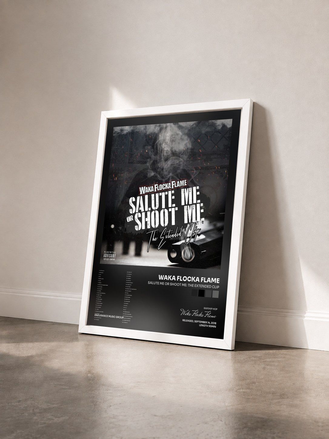 #blanc Tableau de l'album Salute Me or Shoot Me: The Extended Clip de Waka Flocka Flame vu de trois quarts, cadre blanc