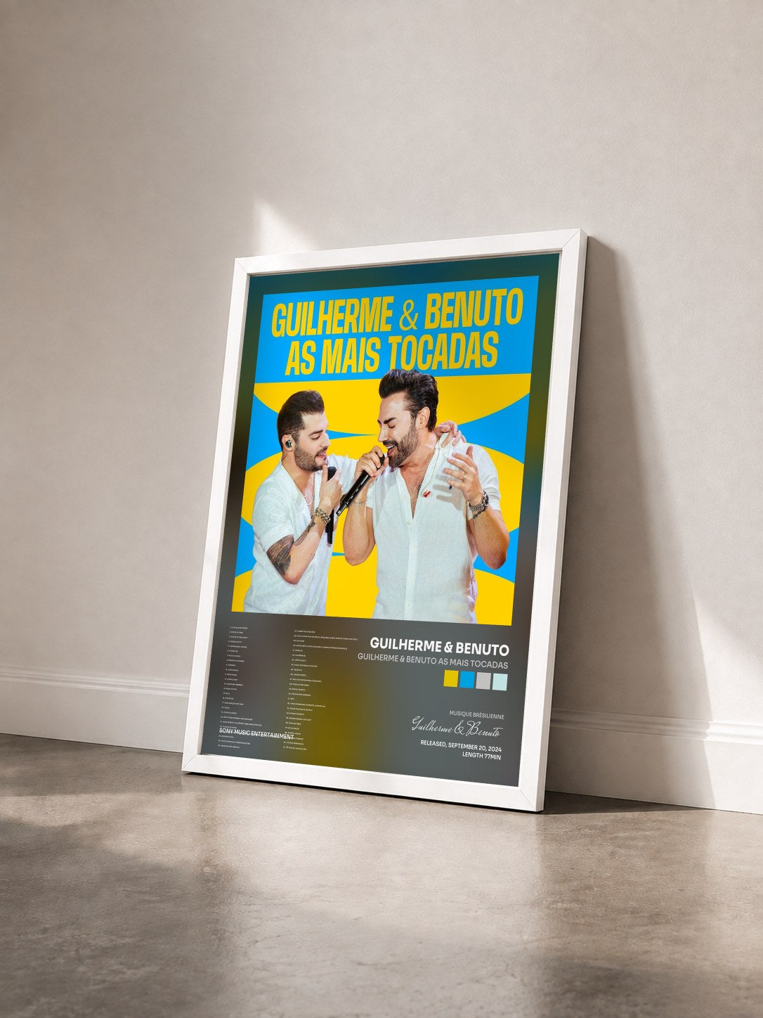 #blanc Tableau de l'album Guilherme & Benuto As Mais Tocadas de Guilherme & Benuto vu de trois quarts, cadre blanc