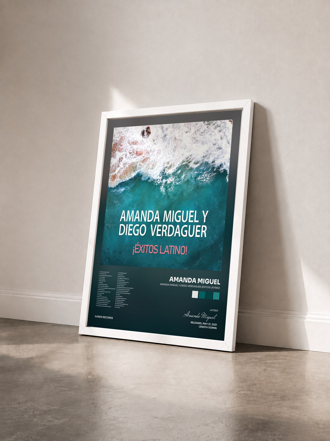 #blanc Tableau de l'album Amanda Miguel y Diego Verdaguer ¡Éxitos Latino! de Amanda Miguel vu de trois quarts, cadre blanc