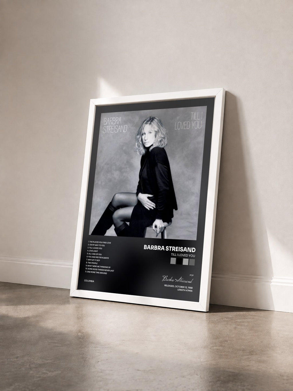 #blanc Till I Loved You von Barbra Streisand als gerahmter Kunstdruck von schräg gesehen, weißer Rahmen