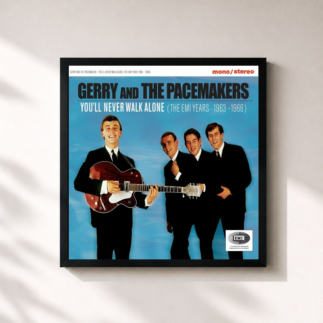 #noir Tableau carré de l'album You'll Never Walk Alone (The EMI Years 1963-1966) de Gerry & The Pacemakers, cadre noir 32x32 cm