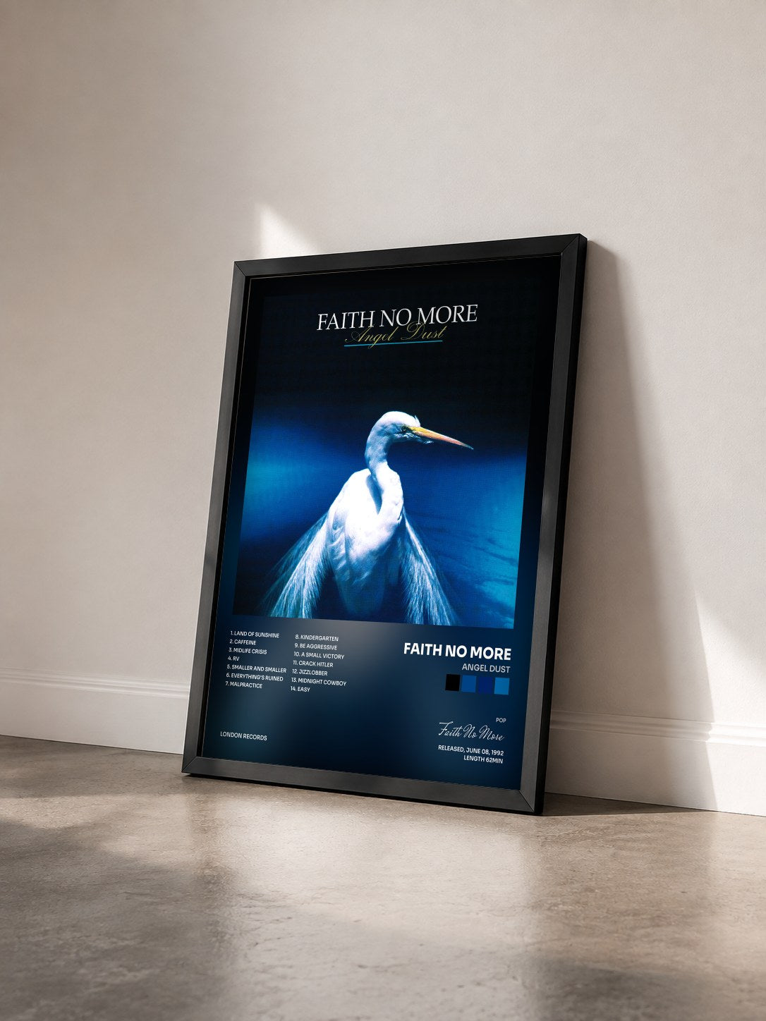 #noir Tableau de l'album Angel Dust de Faith No More vu de trois quarts, cadre noir