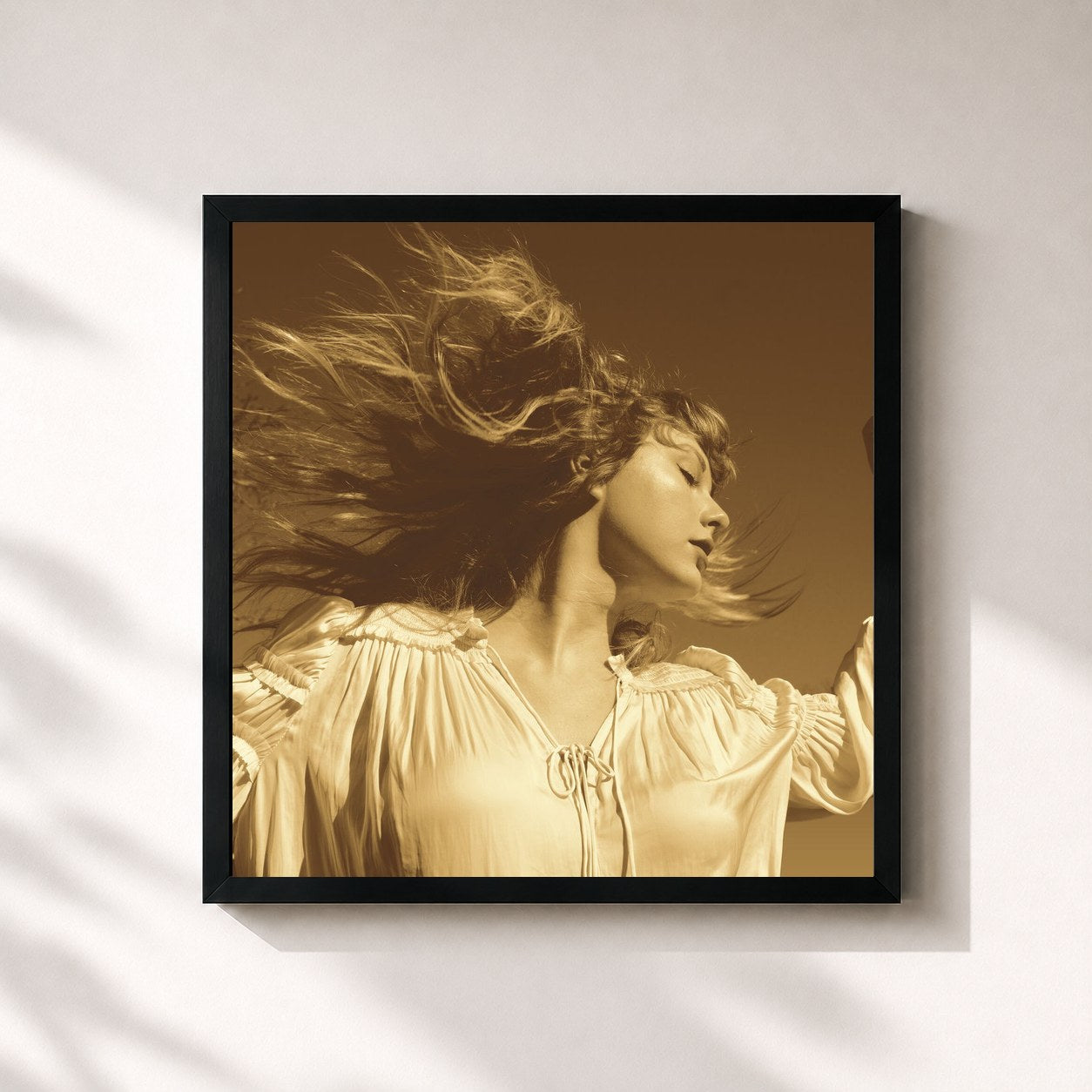 #noir Fearless (Taylor's Version) de Taylor Swift en lámina cuadrada enmarcada, marco negro de 32x32 cm