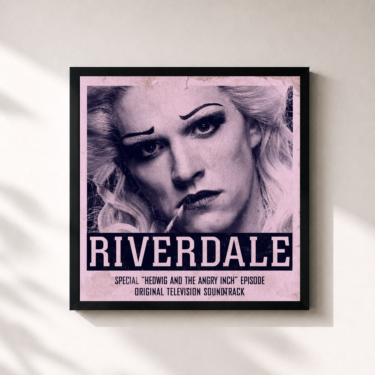#noir Tableau carré de l'album Riverdale: Special Episode - Hedwig and the Angry Inch the Musical (Original Television Soundtrack) de Riverdale Cast, cadre noir 32x32 cm