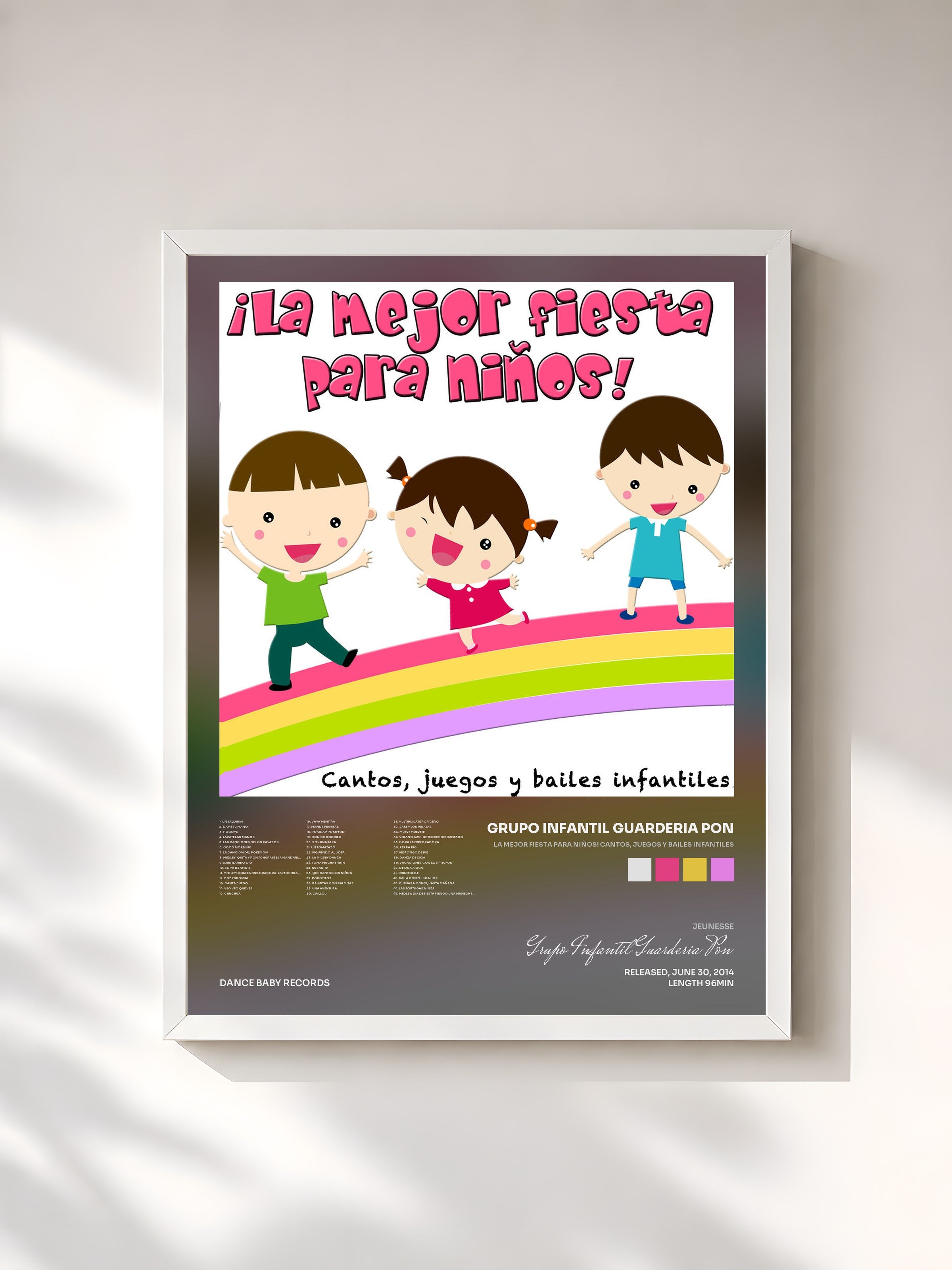 #blanc Tableau de l'album La Mejor Fiesta para Niños! Cantos, Juegos y Bailes Infantiles de Grupo Infantil Guarderia Pon, cadre blanc, imprimé et encadré en France