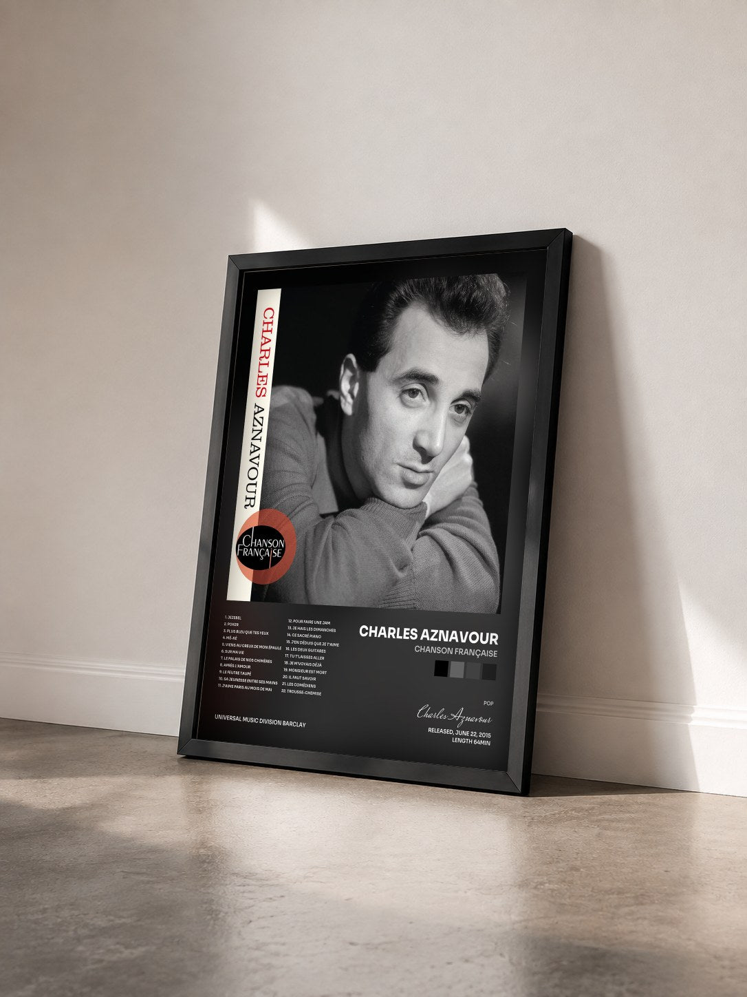 #noir Tableau de l'album Chanson française de Charles Aznavour vu de trois quarts, cadre noir