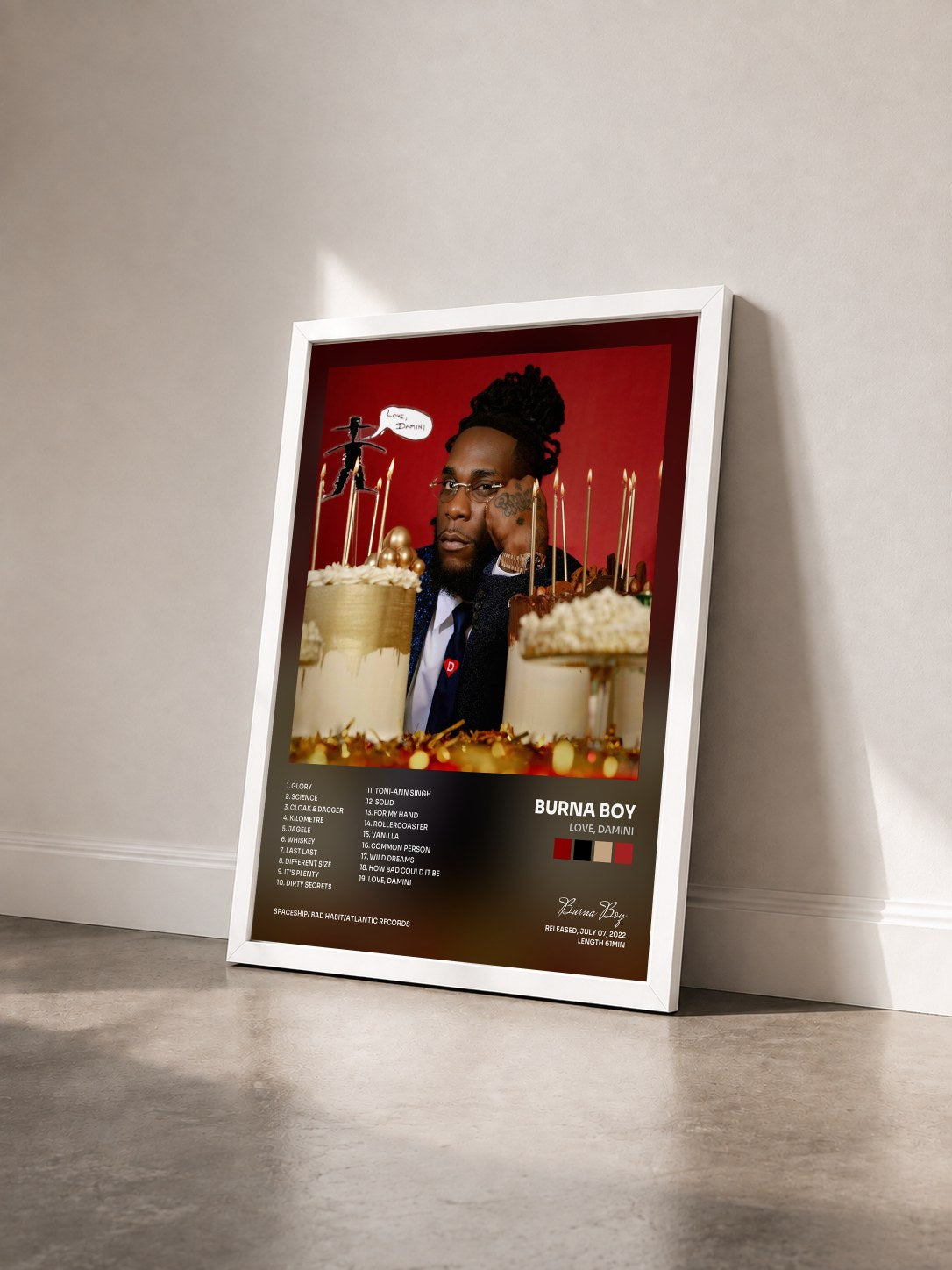 #blanc Tableau de l'album Love, Damini de Burna Boy vu de trois quarts, cadre blanc