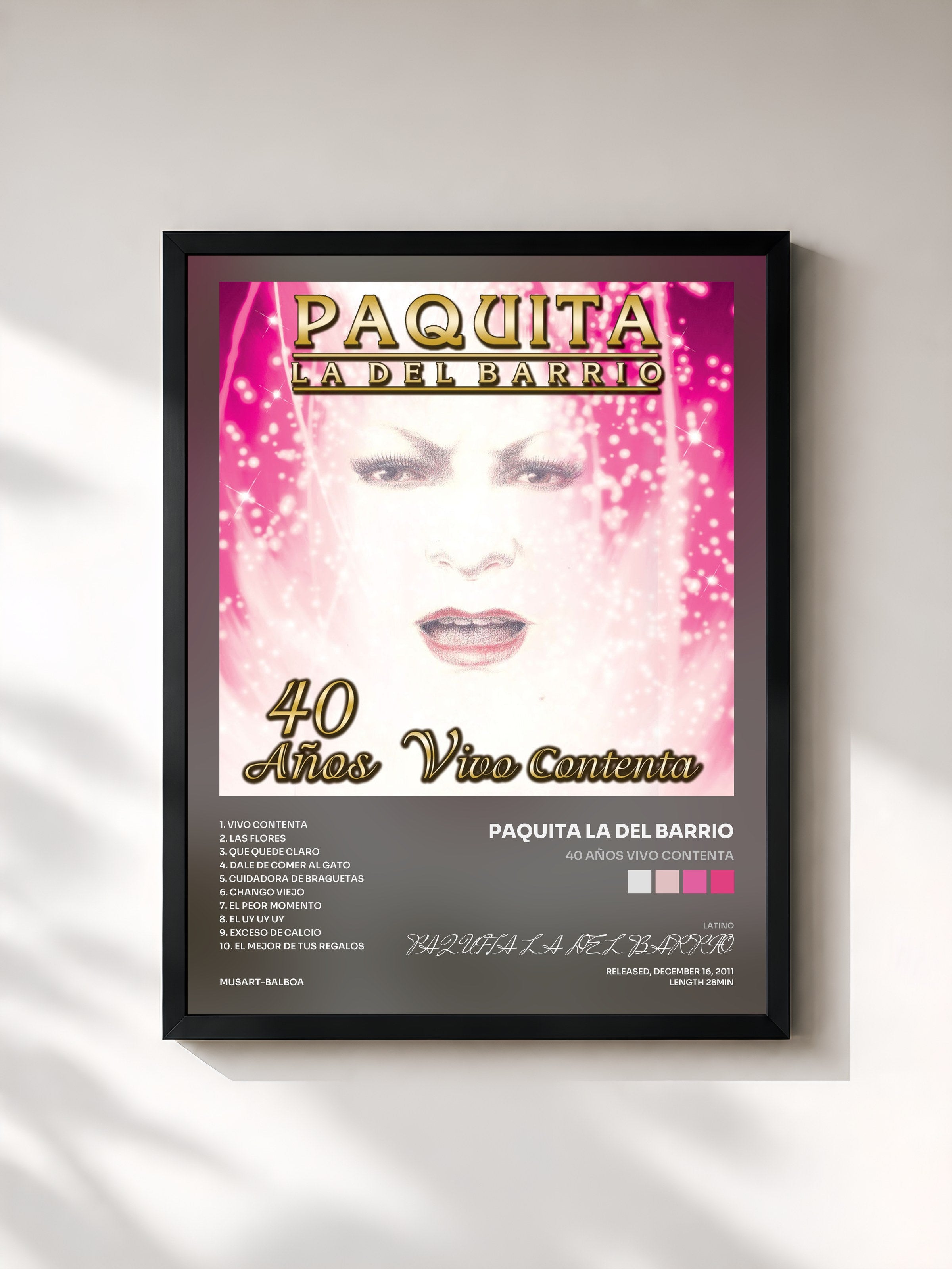 #noir Tableau de l'album 40 Años Vivo Contenta de PAQUITA LA DEL BARRIO, cadre noir, imprimé et encadré en France