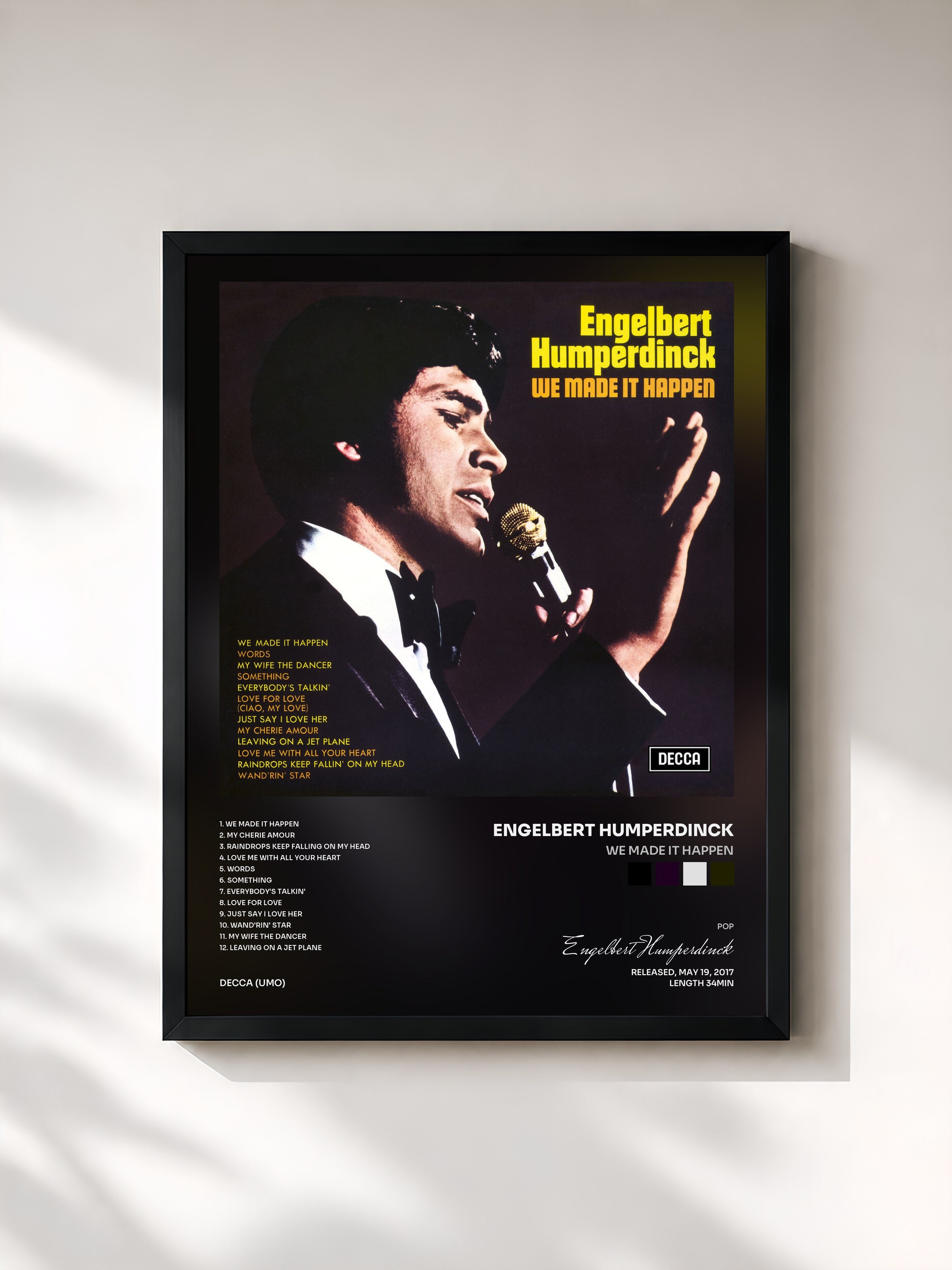 #noir Tableau de l'album We Made It Happen de Engelbert Humperdinck, cadre noir, imprimé et encadré en France