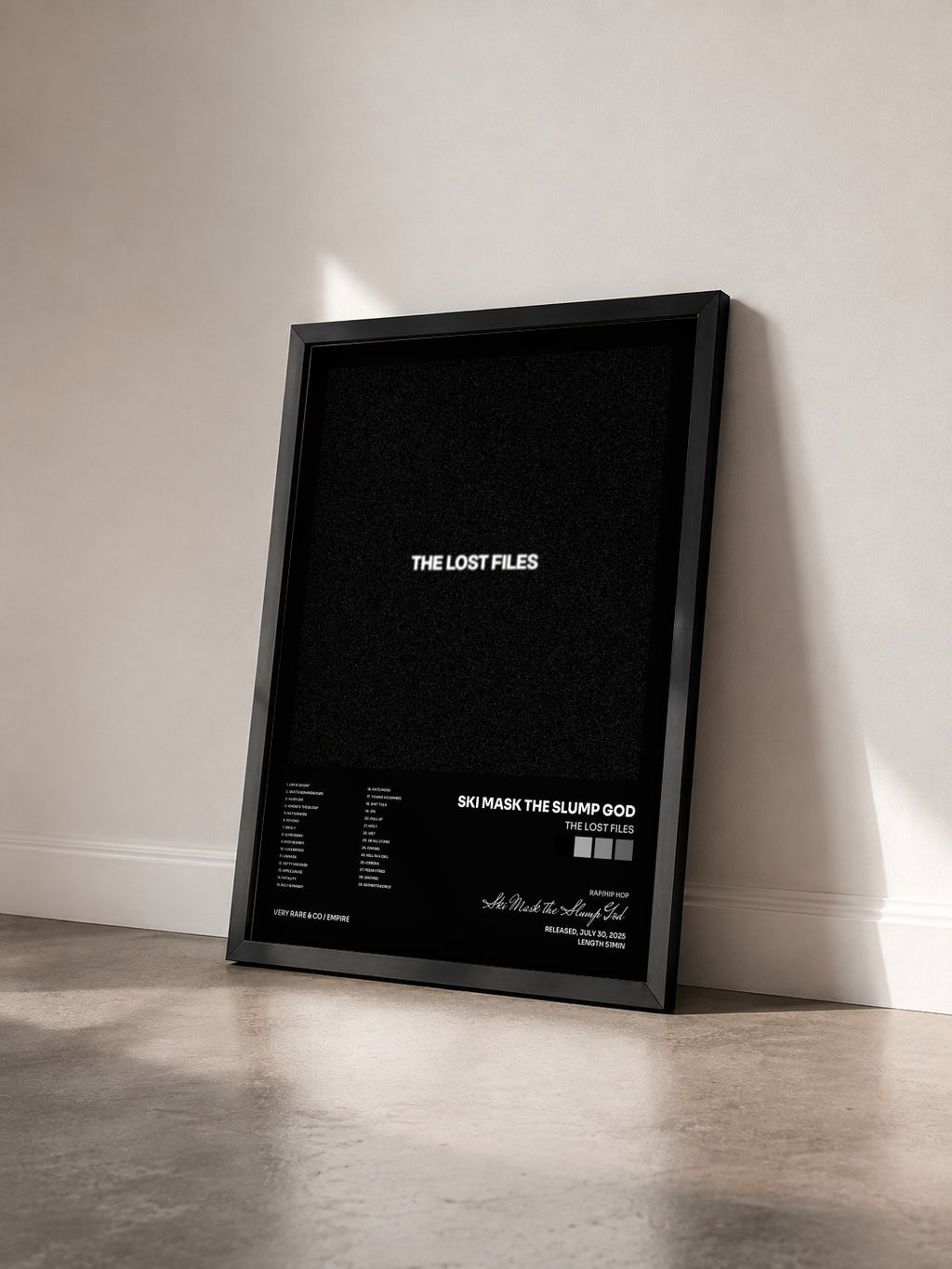 #noir Tableau de l'album The Lost Files de Ski Mask the Slump God vu de trois quarts, cadre noir