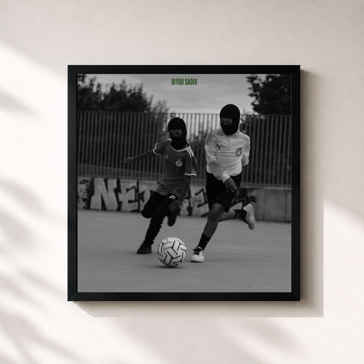 #noir Tableau carré de l'album RIYAD SADIO de Freeze Corleone, cadre noir 32x32 cm