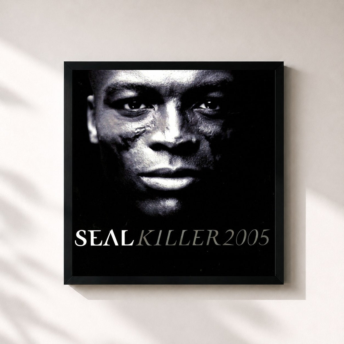 #noir Killer 2005 de Seal en lámina cuadrada enmarcada, marco negro de 32x32 cm
