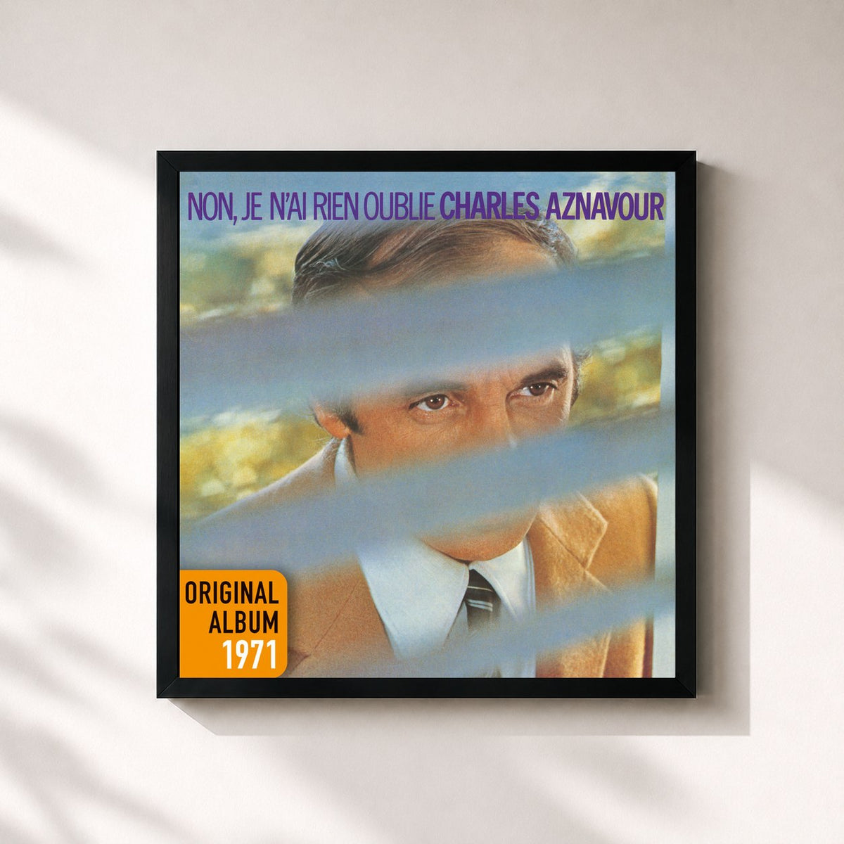#noir Tableau carré de l'album Non, je n'ai rien oublié (Remastered 2014) de Charles Aznavour, cadre noir 32x32 cm