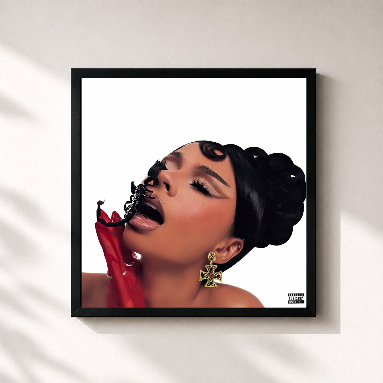 #noir Tableau carré de l'album To Be Eaten Alive de Mariah the Scientist, cadre noir 32x32 cm