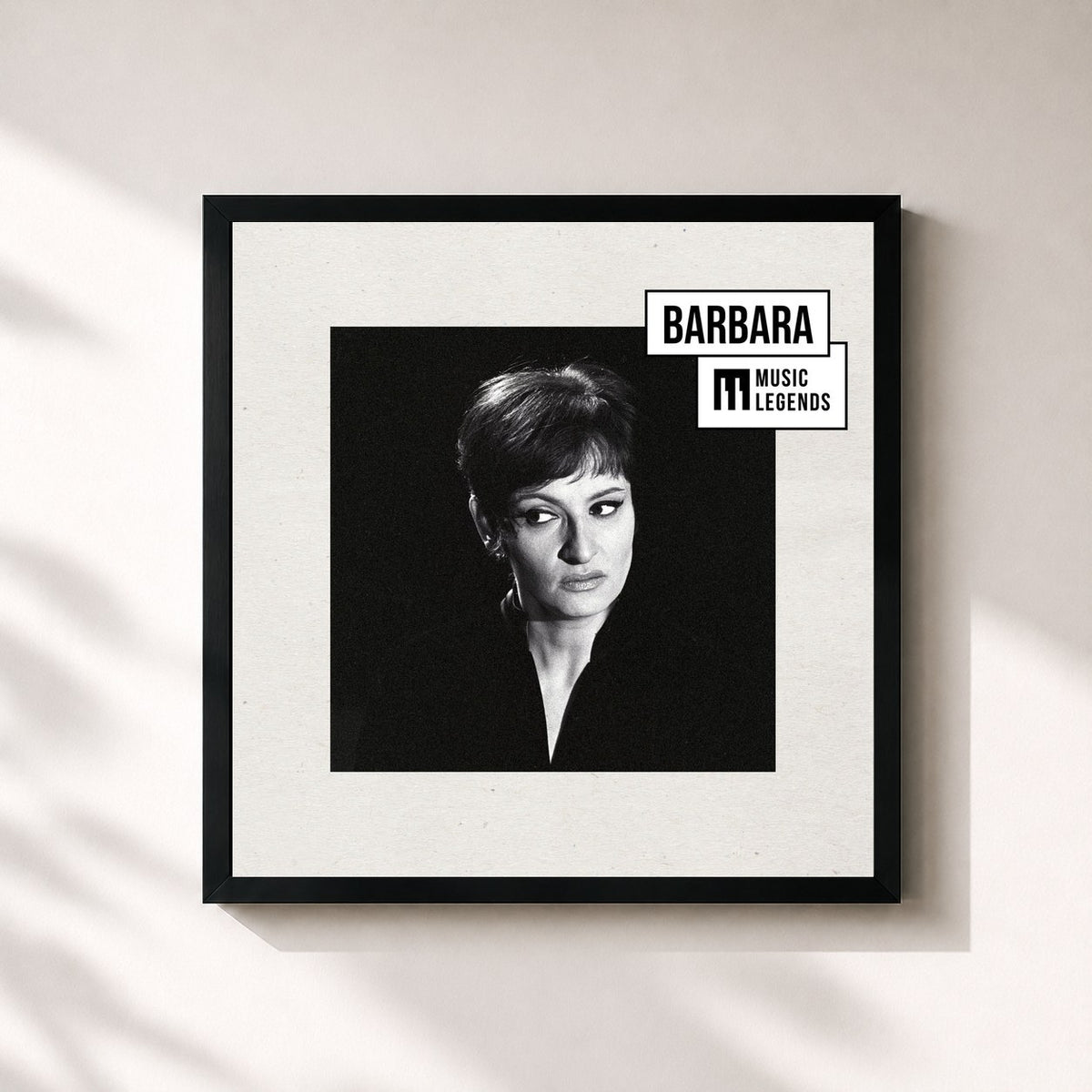 #noir Tableau carré de l'album Music Legends Barbara : La Grande Dame de la Chanson Poétique de Barbara, cadre noir 32x32 cm