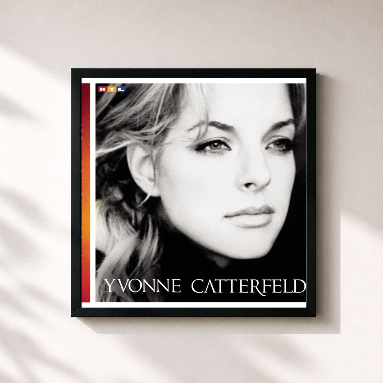 #noir Tableau carré de l'album Farben meiner Welt de Yvonne Catterfeld, cadre noir 32x32 cm