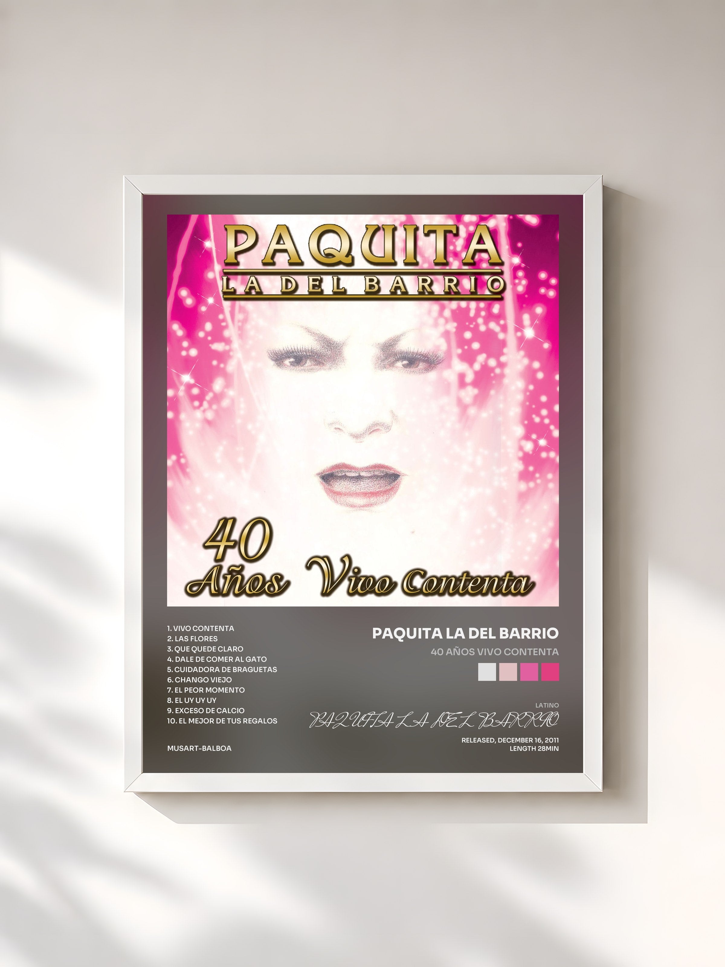 #blanc Tableau de l'album 40 Años Vivo Contenta de PAQUITA LA DEL BARRIO, cadre blanc, imprimé et encadré en France
