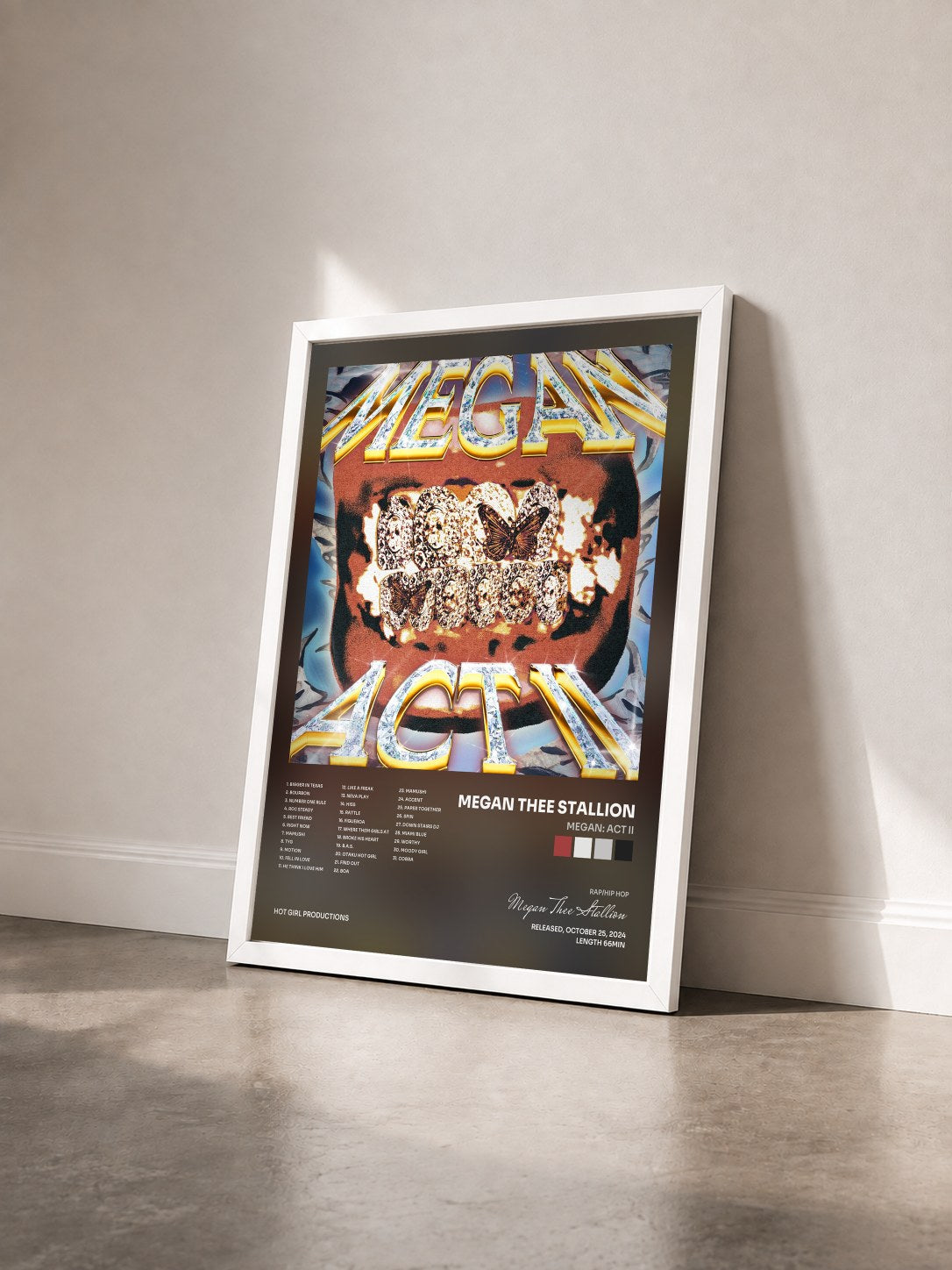 #blanc Tableau de l'album MEGAN: ACT II de Megan Thee Stallion vu de trois quarts, cadre blanc