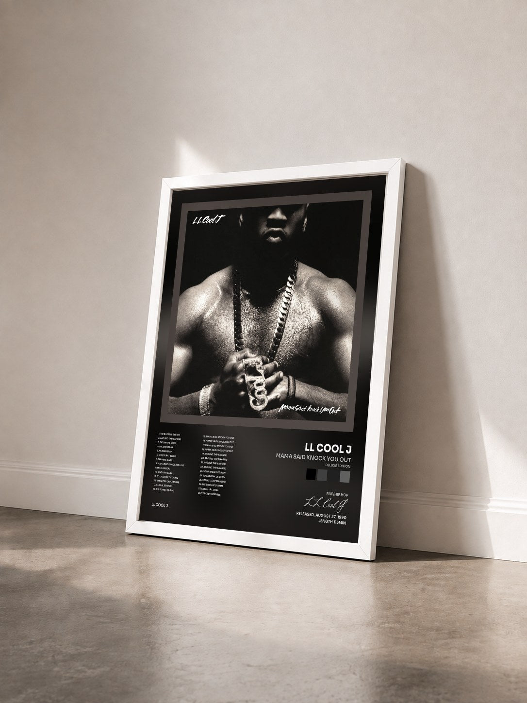 #blanc Tableau de l'album Mama Said Knock You Out (Deluxe Edition) de LL Cool J vu de trois quarts, cadre blanc