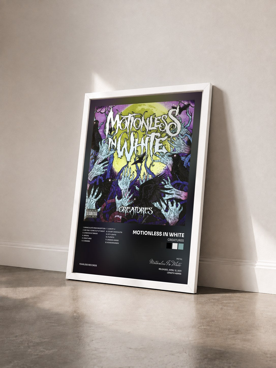 #blanc Tableau de l'album Creatures de Motionless In White vu de trois quarts, cadre blanc