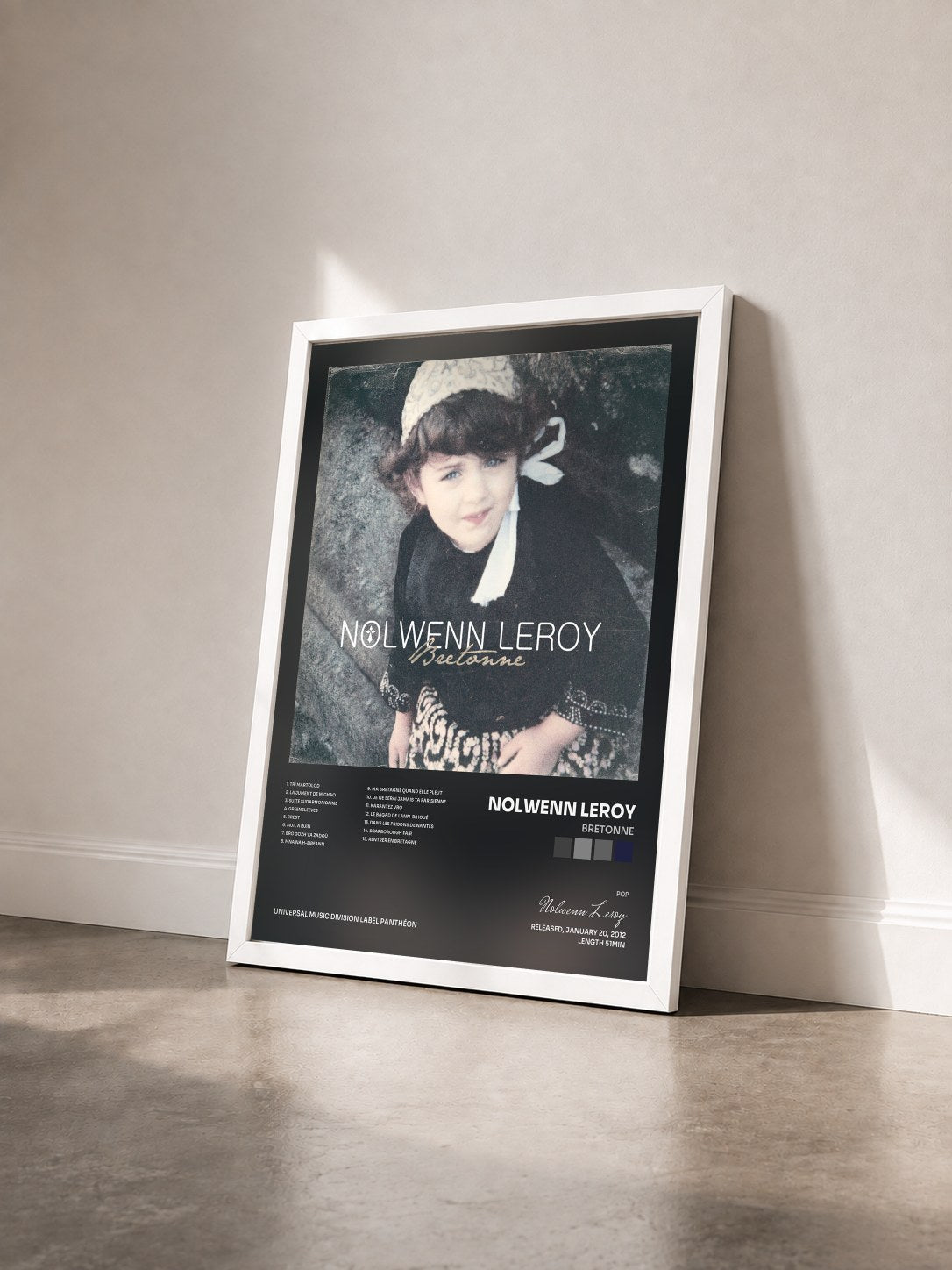#blanc Tableau de l'album Bretonne de Nolwenn Leroy vu de trois quarts, cadre blanc