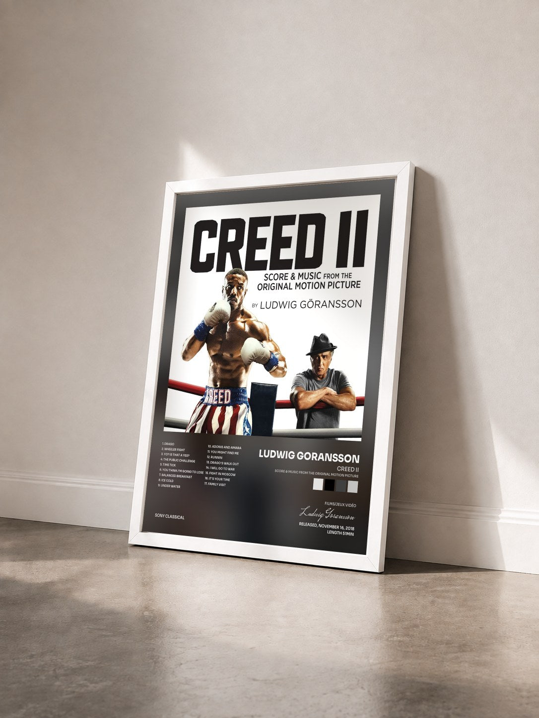 #blanc Tableau de l'album Creed II (Score & Music from the Original Motion Picture) de Ludwig Goransson vu de trois quarts, cadre blanc