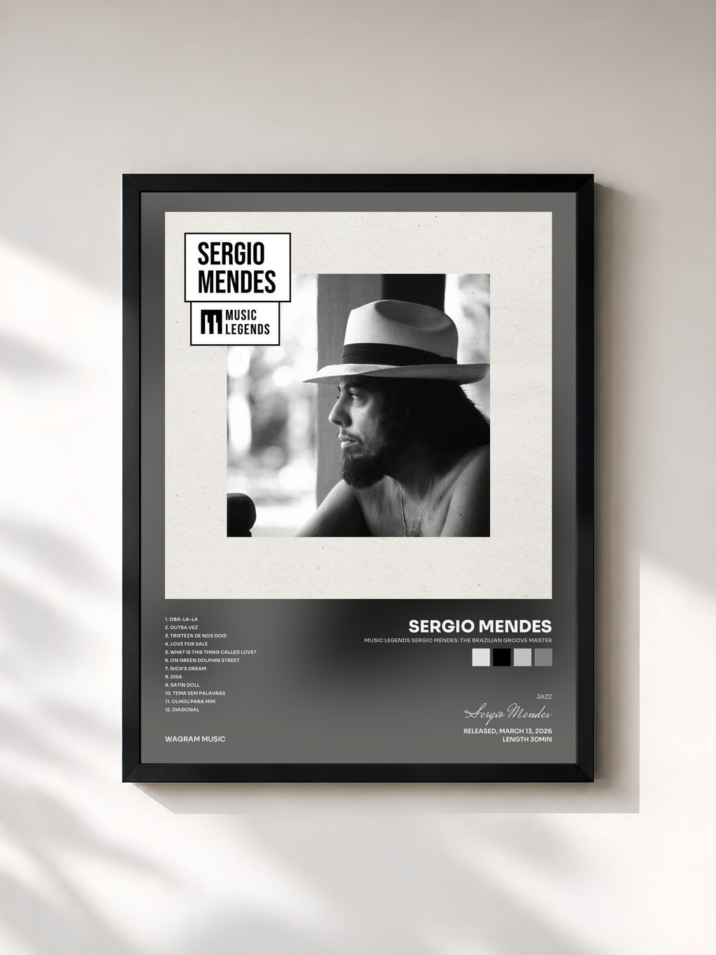 #noir Music Legends Sergio Mendes: The Brazilian Groove Master di Sergio Mendes in stampa incorniciata, cornice nera, stampata e incorniciata in Francia