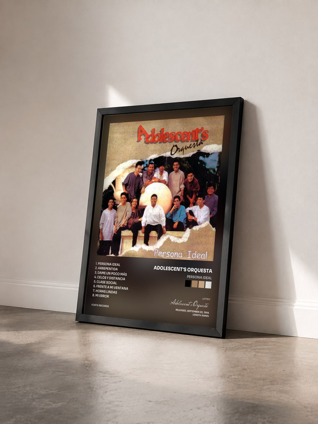 #noir Tableau de l'album Persona Ideal de Adolescent's Orquesta vu de trois quarts, cadre noir