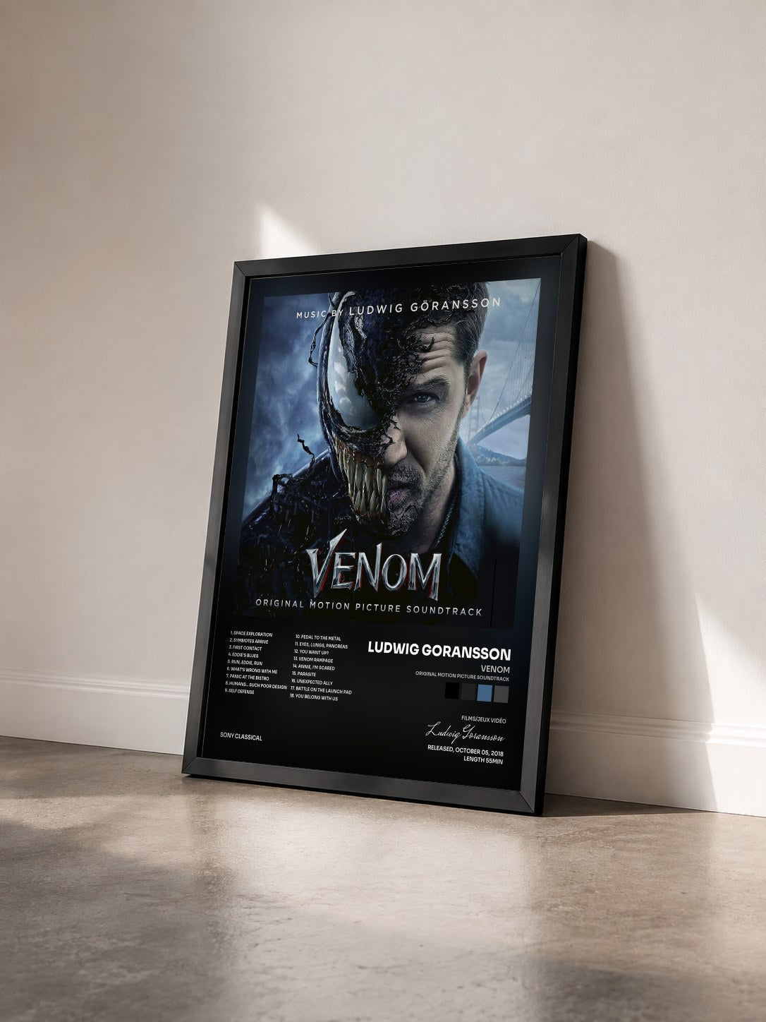 #noir Tableau de l'album Venom (Original Motion Picture Soundtrack) de Ludwig Goransson vu de trois quarts, cadre noir