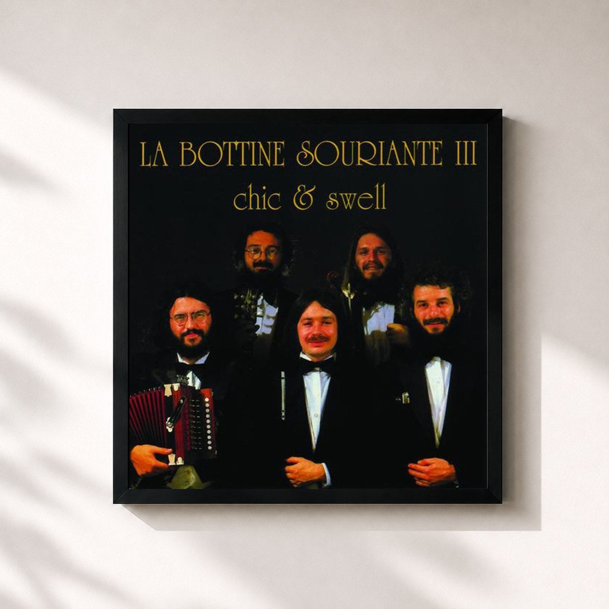 #noir Tableau carré de l'album Chic & Swell de La Bottine Souriante, cadre noir 32x32 cm