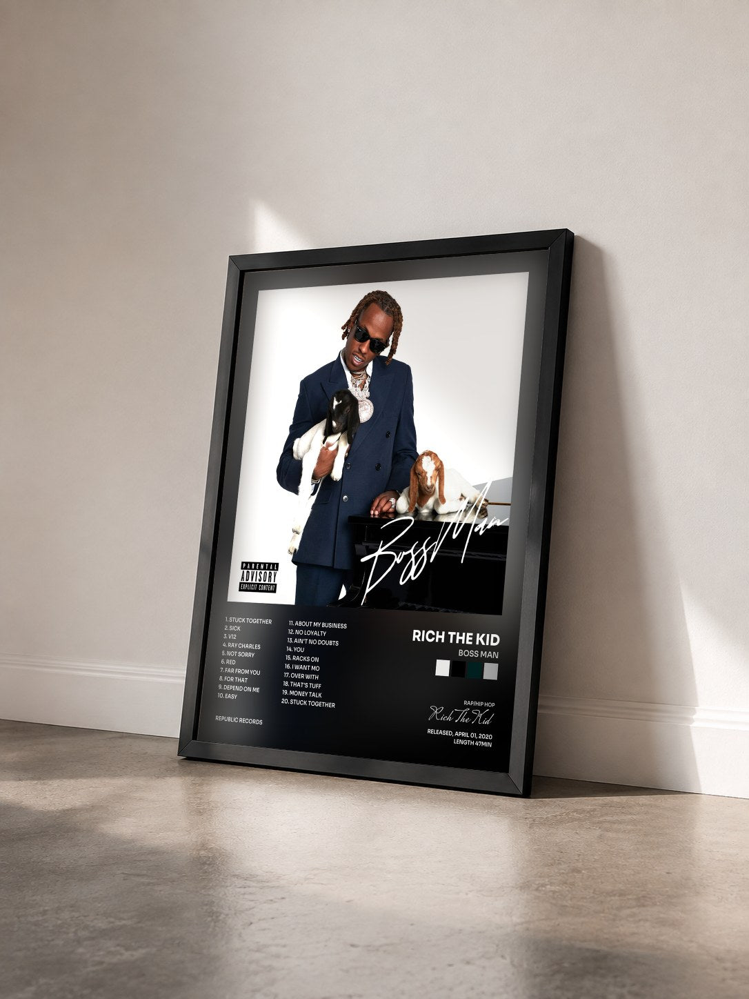 #noir Tableau de l'album BOSS MAN de Rich The Kid vu de trois quarts, cadre noir