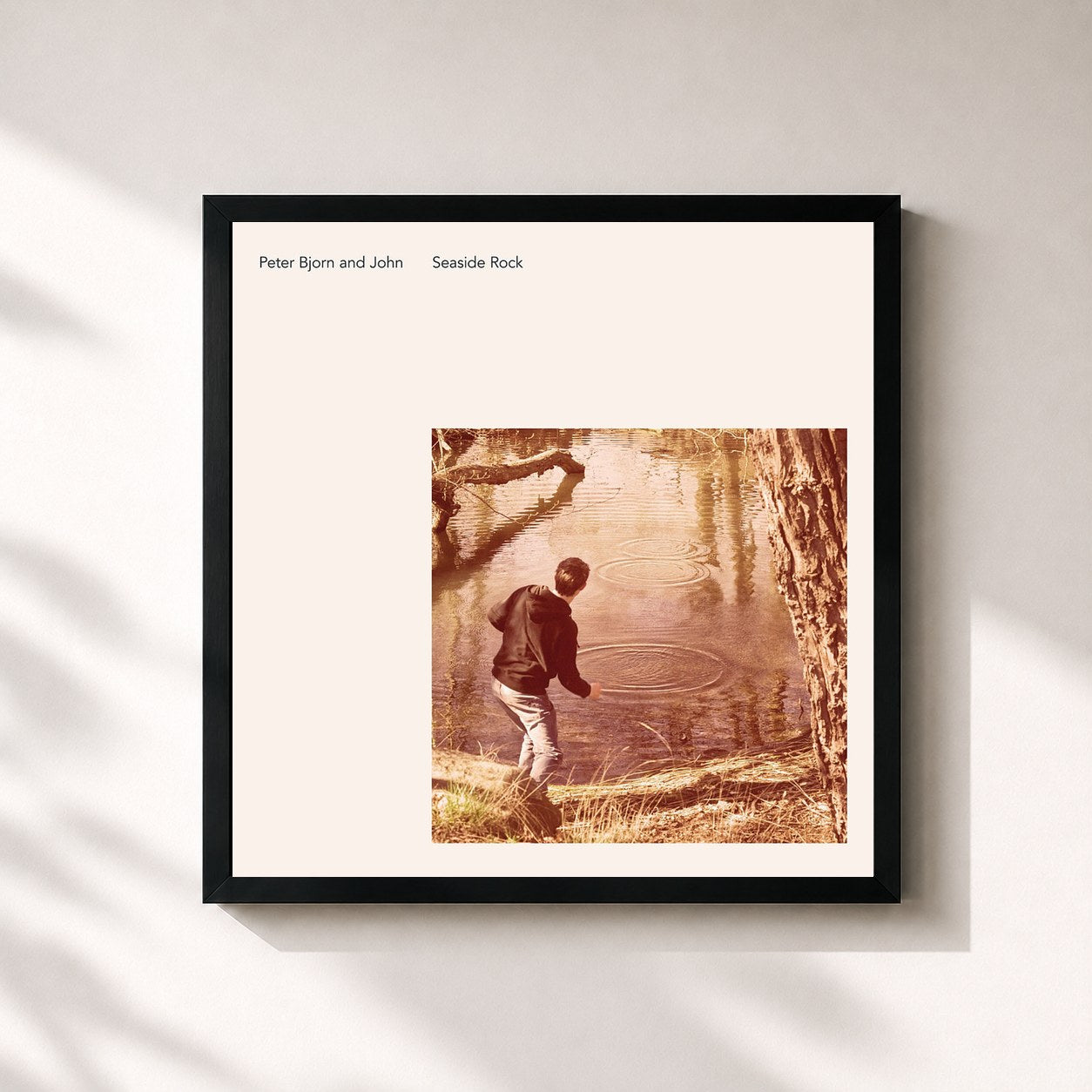 #noir Tableau carré de l'album Seaside Rock de Peter Bjorn and John, cadre noir 32x32 cm