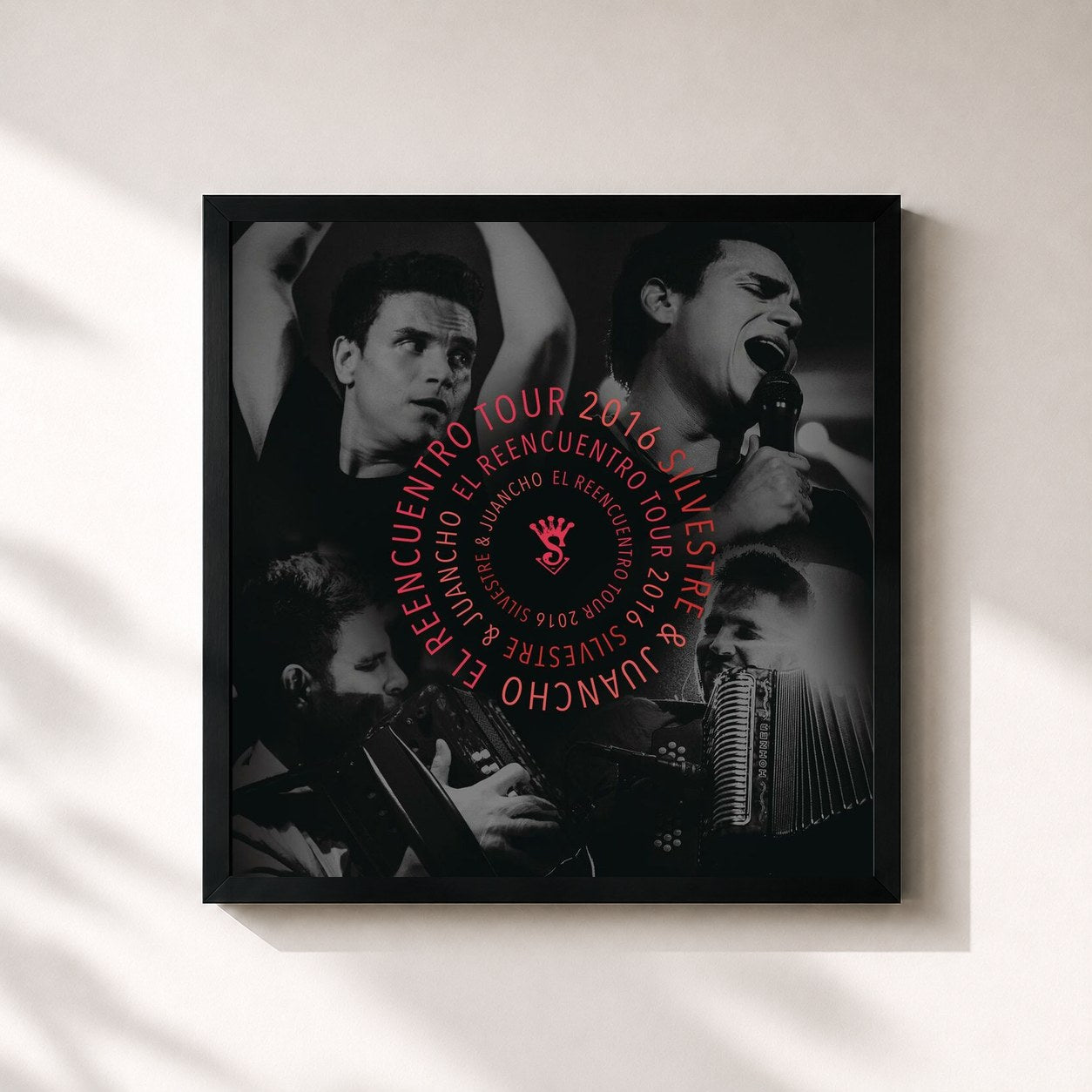 #noir Tableau carré de l'album El Reencuentro Tour 2016 de Silvestre Dangond, cadre noir 32x32 cm