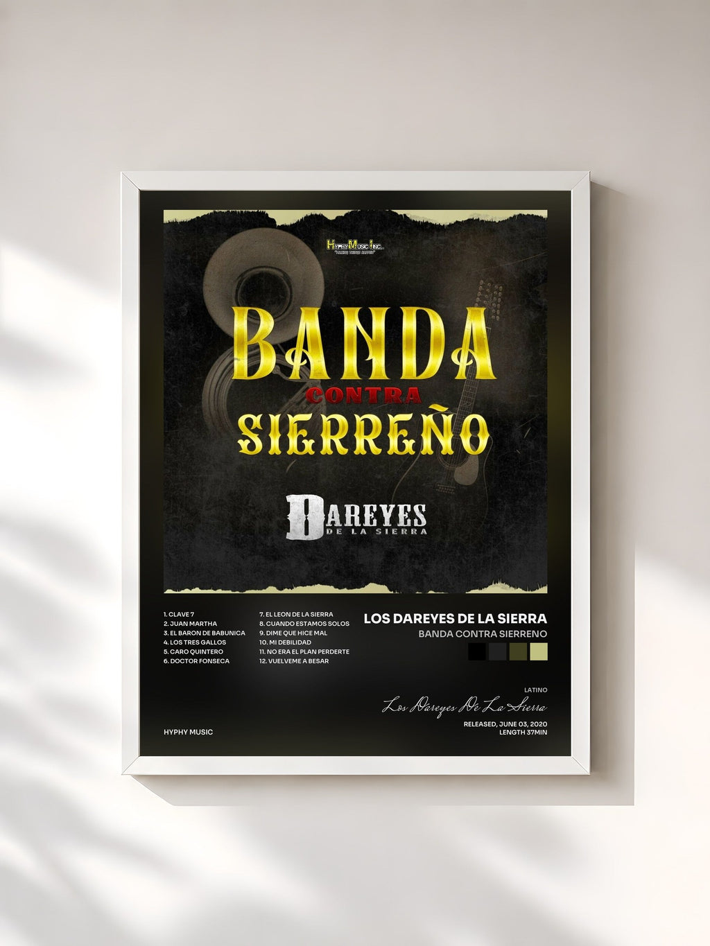 #blanc Banda Contra Sierreno de Los Dareyes De La Sierra en lámina enmarcada, marco blanco, impresa y enmarcada en Francia