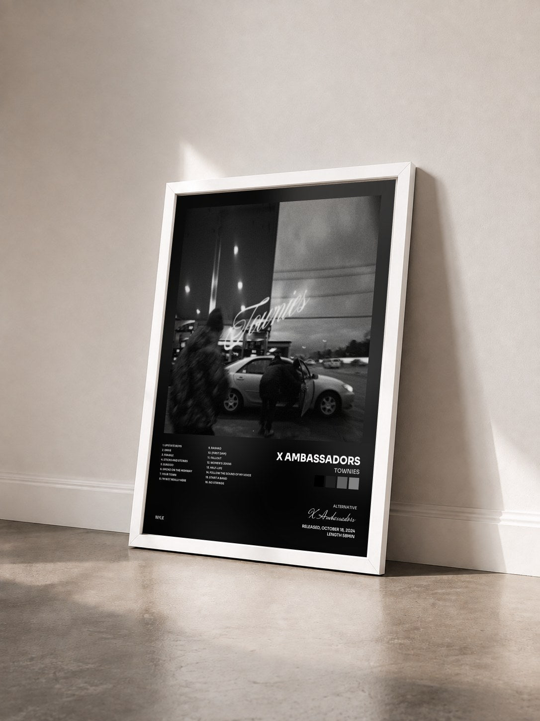 #blanc Tableau de l'album Townies de X Ambassadors vu de trois quarts, cadre blanc