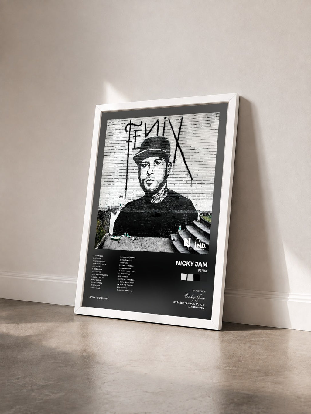 #blanc Tableau de l'album Fénix de Nicky Jam vu de trois quarts, cadre blanc