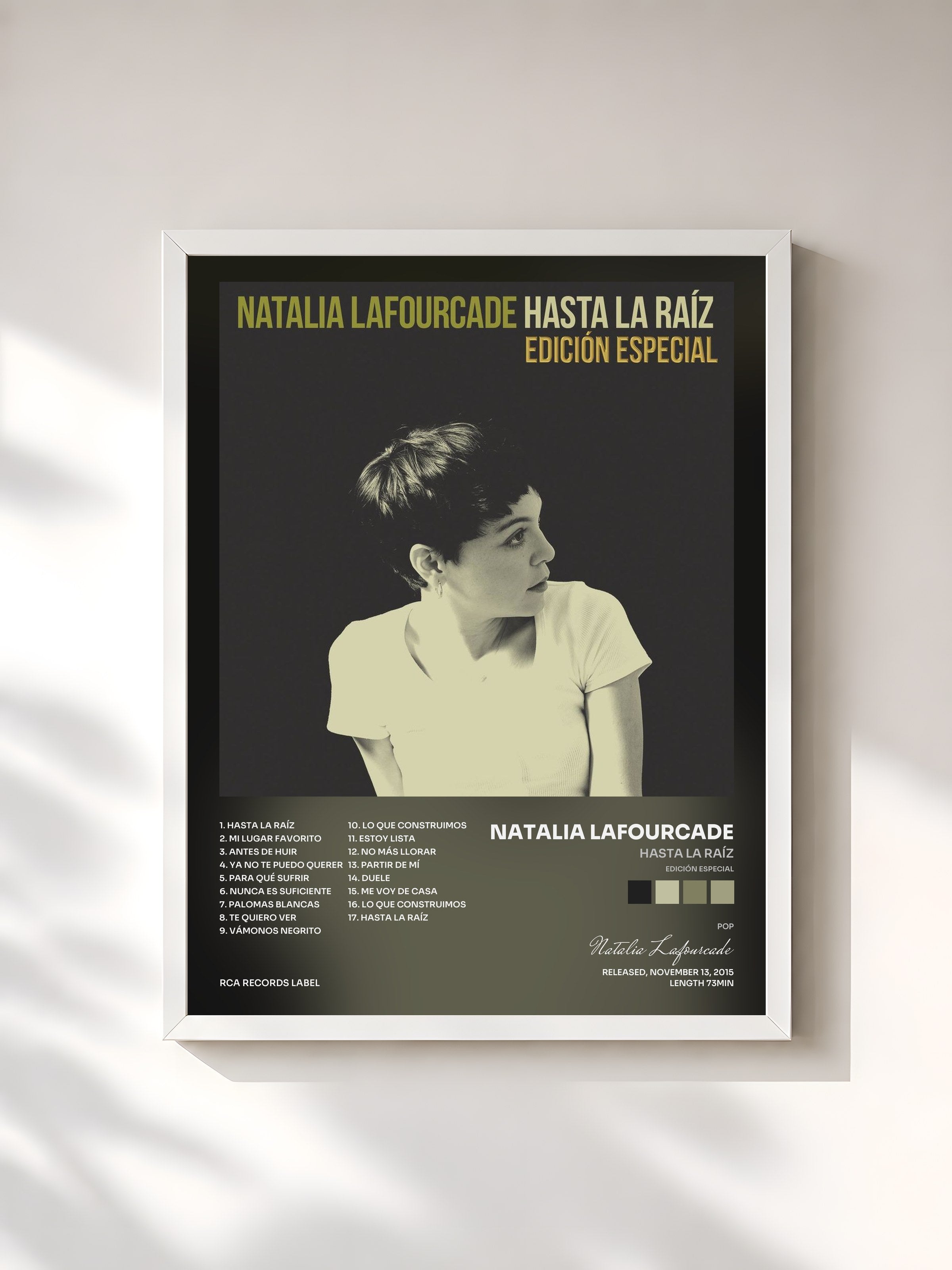 #blanc Tableau de l'album Hasta la Raíz (Edición Especial) de Natalia Lafourcade, cadre blanc, imprimé et encadré en France
