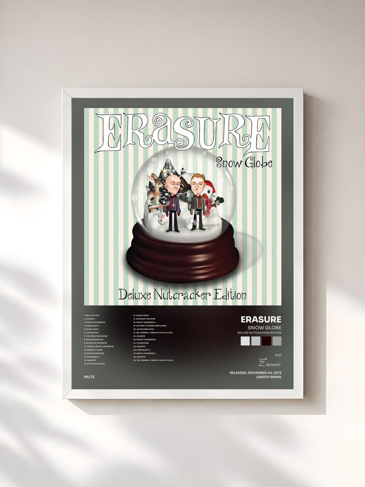 #blanc Snow Globe (Deluxe Nutcracker Edition) di Erasure in stampa incorniciata, cornice bianca, stampata e incorniciata in Francia