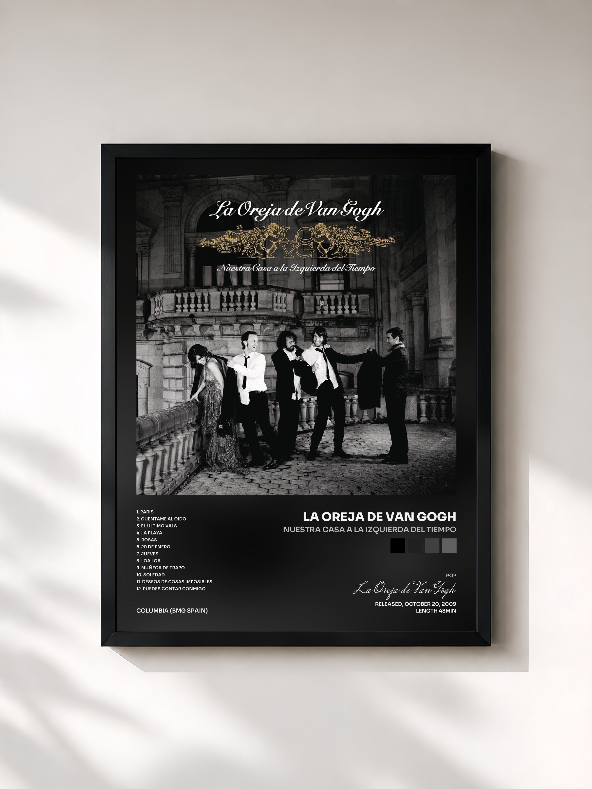 #noir Tableau de l'album Nuestra Casa a la Izquierda del Tiempo de La Oreja de Van Gogh, cadre noir, imprimé et encadré en France