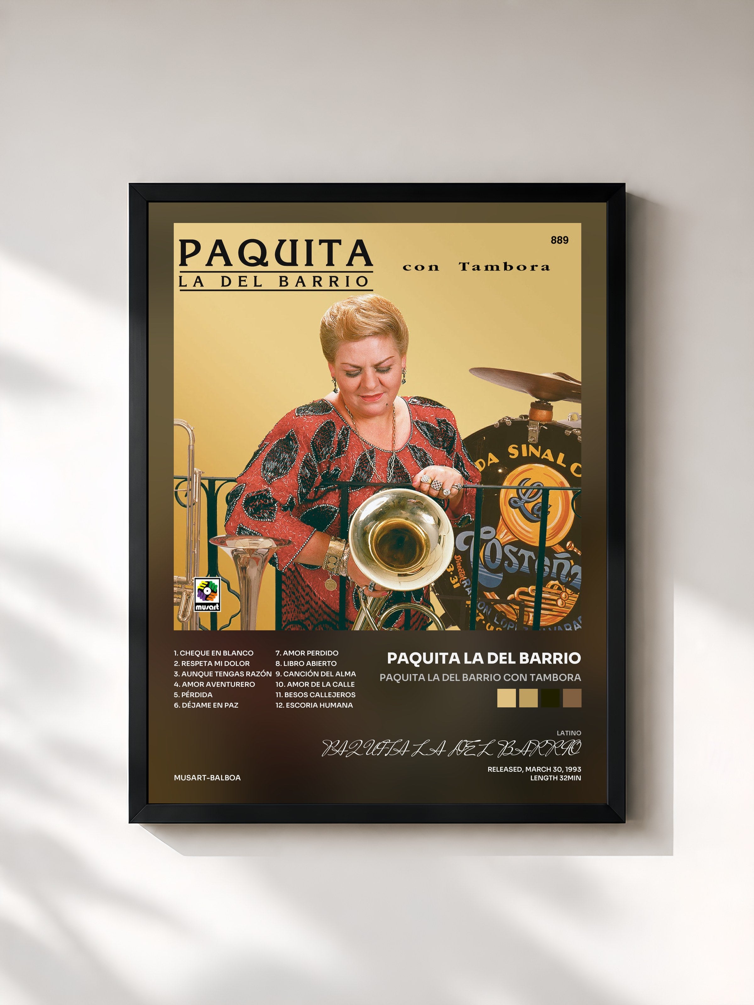 #noir Tableau de l'album Paquita La Del Barrio Con Tambora de PAQUITA LA DEL BARRIO, cadre noir, imprimé et encadré en France