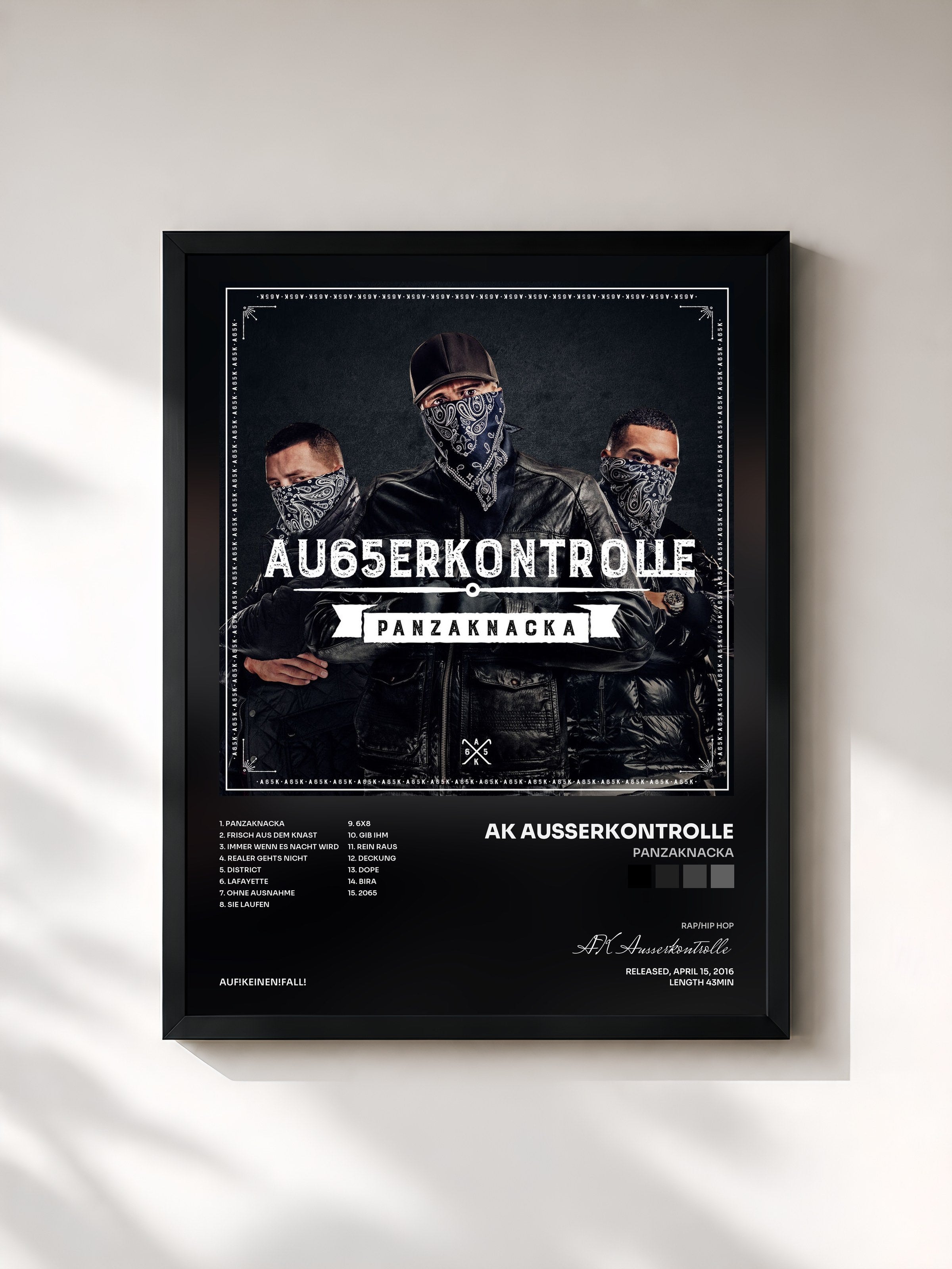 #noir Tableau de l'album Panzaknacka de AK Ausserkontrolle, cadre noir, imprimé et encadré en France