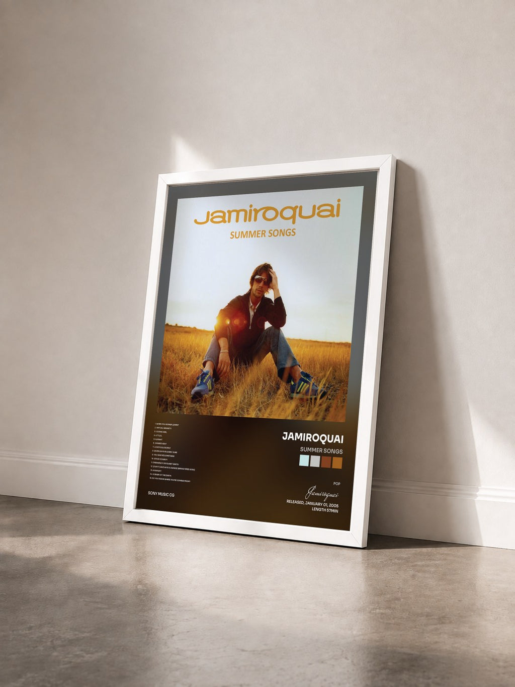 #blanc Summer Songs di Jamiroquai in stampa incorniciata vista di tre quarti, cornice bianca
