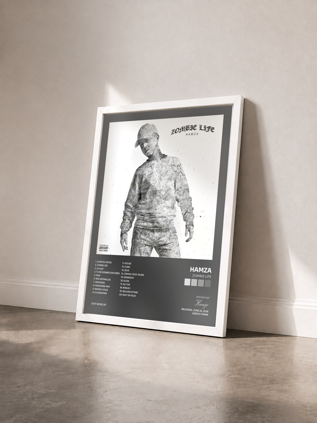 #blanc Tableau de l'album Zombie Life de Hamza vu de trois quarts, cadre blanc