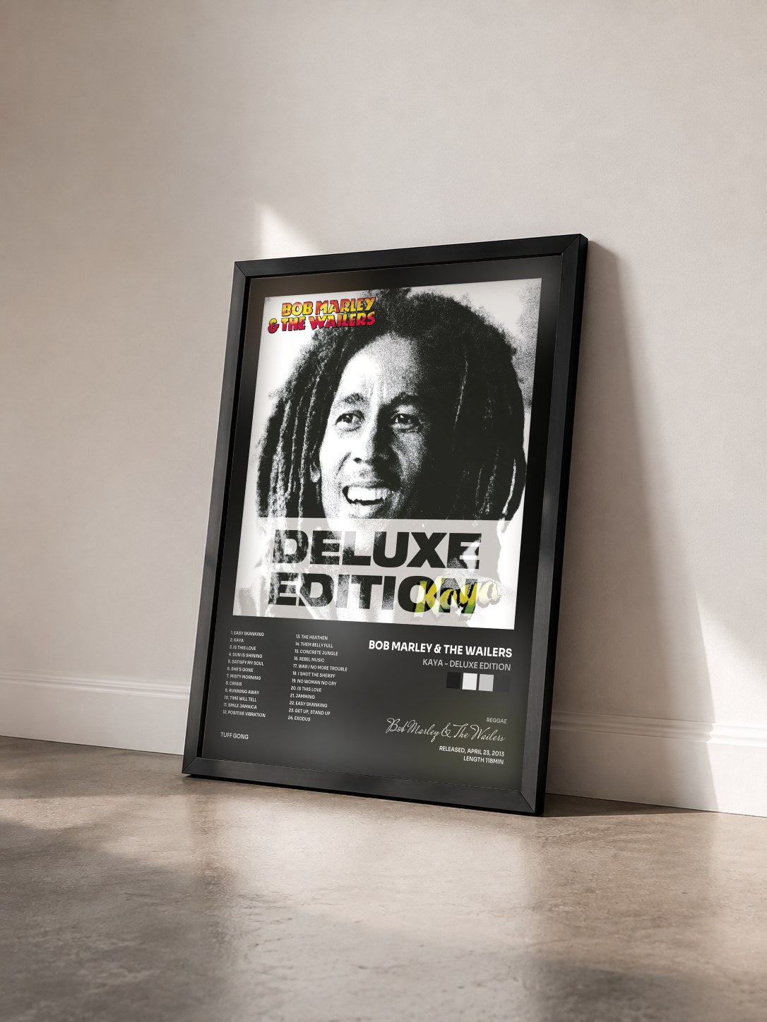 #noir Tableau de l'album Kaya - Deluxe Edition de Bob Marley & The Wailers vu de trois quarts, cadre noir