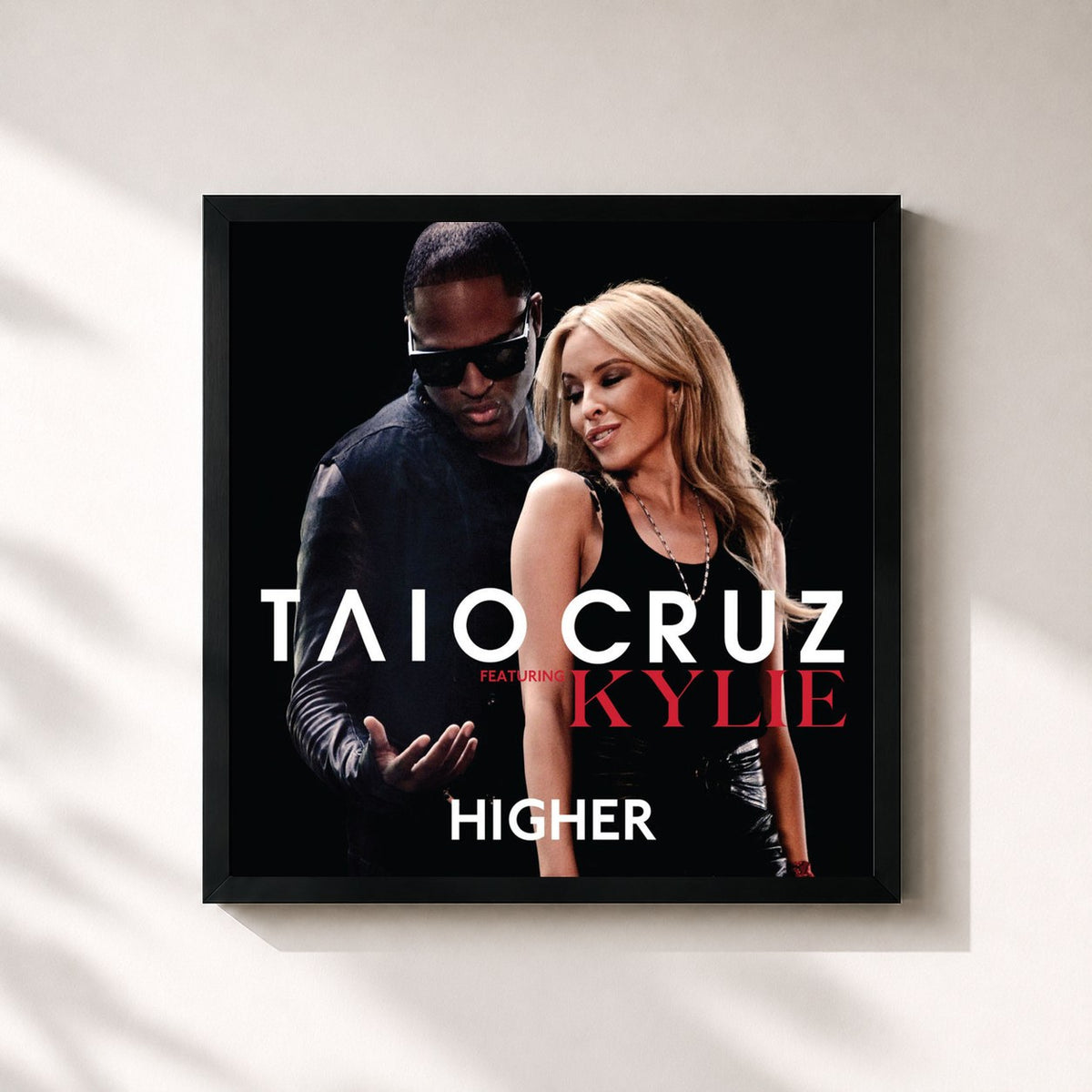 #noir Tableau carré de l'album Higher de Taio Cruz, cadre noir 32x32 cm